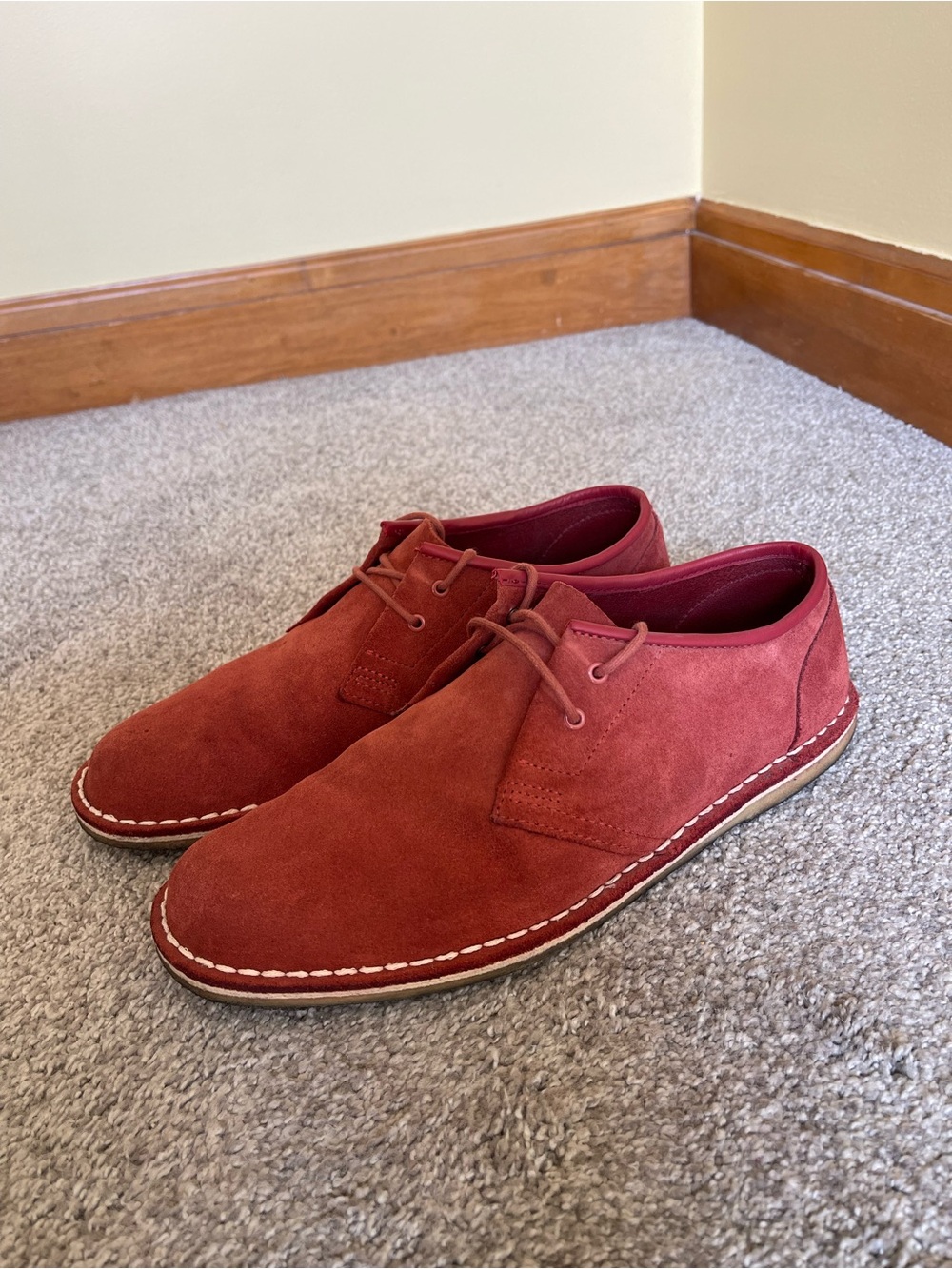 Clarks Men's Red Suede Chukka Lace-Up Shoes